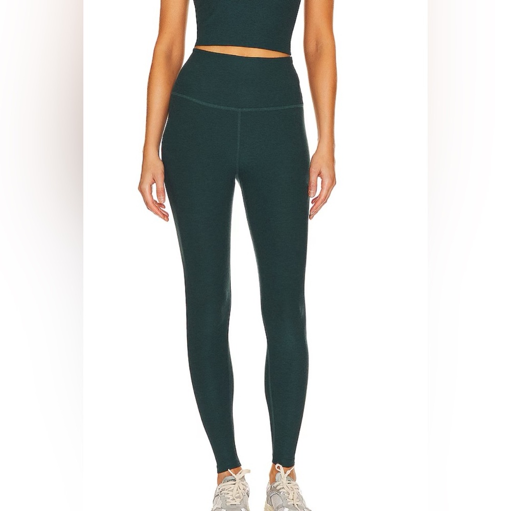 BRAND NEW BEYOND YOGA LEGGINGS